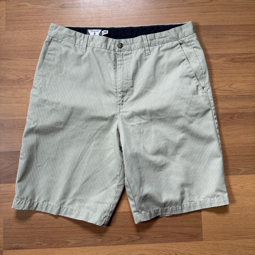 Men's Volcom Stone Gold Brown Khaki Pinstripe Casual Chino Surf Shorts Sz 36